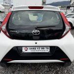 TOYOTA AYGO 1.0 VVT-I X-play 72 full