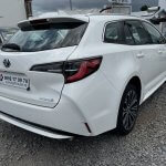 TOYOTA COROLLA TOURING 1.8 HYBRID 122 full
