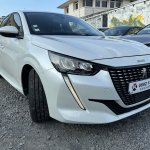 PEUGEOT 208 1.2 ESSENCE 100 B/AUTO ALLURE full