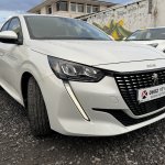 PEUGEOT 208 1.2 ESSENCE 100 CV B/AUTO full